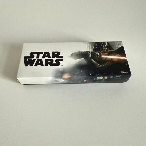 NWT - Star Wars Boba Fett Insignia Men's Sliver Vintage Alloy Watch - Picture 5 of 15